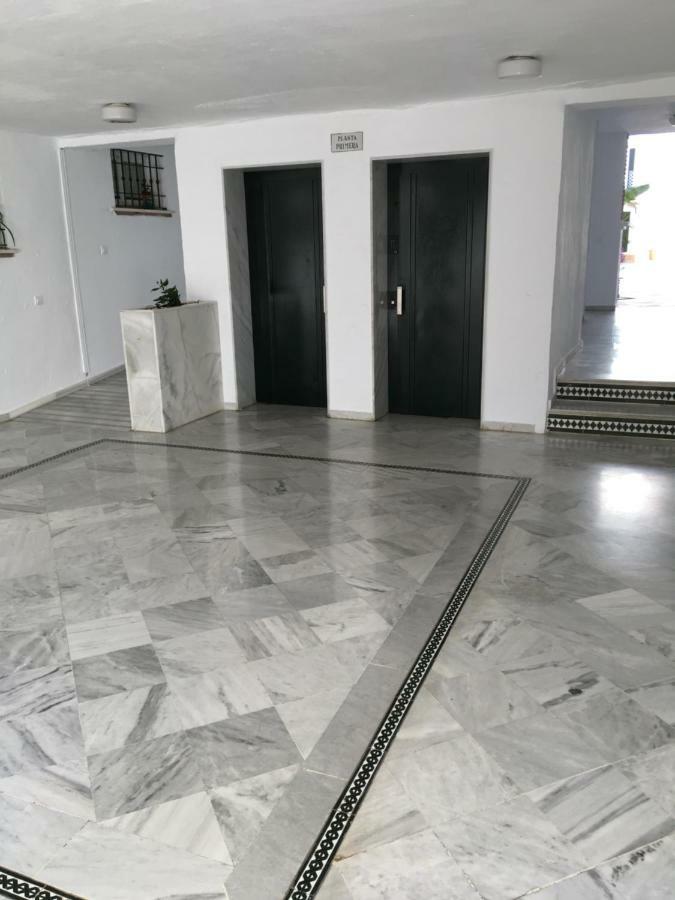 Avda De Las Palmeras Apartment 베날마데나코스타 외부 사진